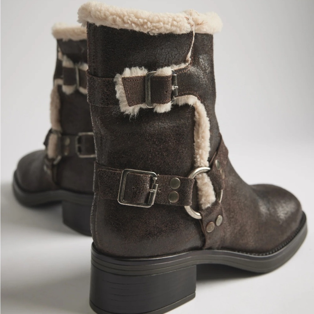 NWT Steve Madden BRIXTON FUR BROWN DISTRESSED